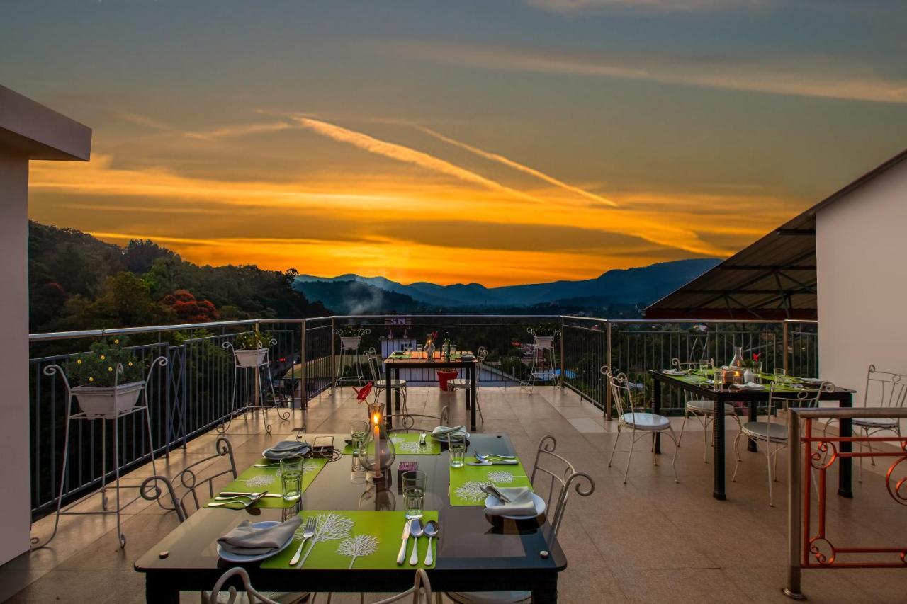 Sterling Thekkady Hotel Exterior photo